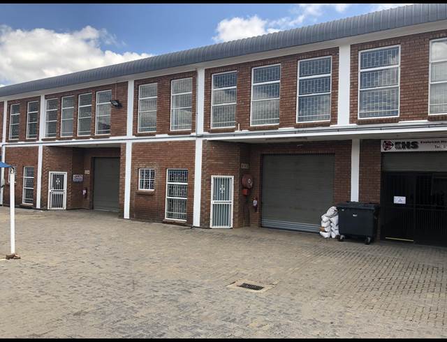 381M² WAREHOUSE TO LET IN SILVERTONDALE