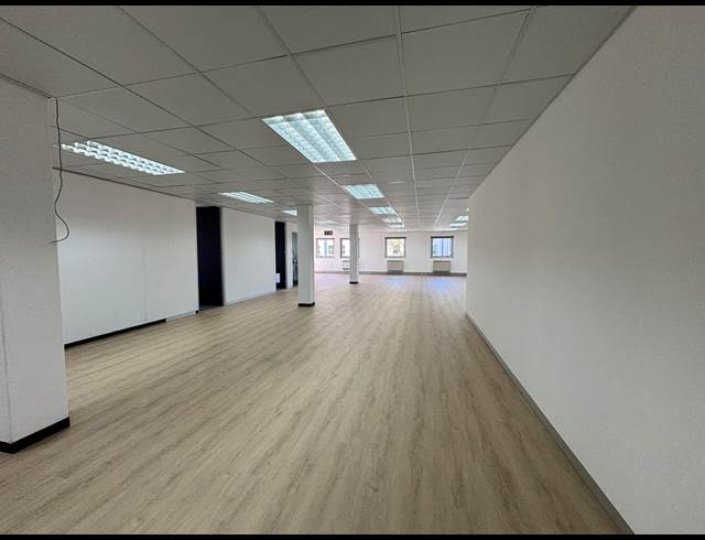 254M² OFFICE TO LET IN TYGER VALLEY
