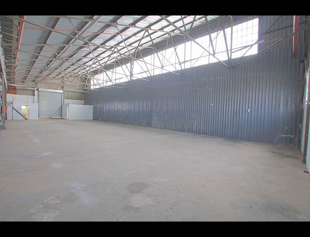 352M² WAREHOUSE TO LET IN CITY DEEP