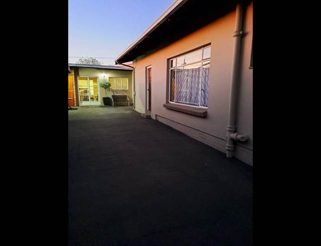 1 BEDROOM PROPERTY TO RENT IN PRIMROSE