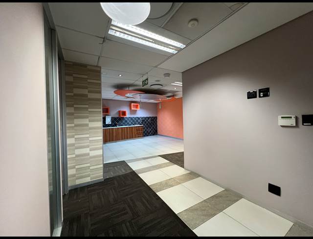 509M² OFFICE TO LET IN HIGHVELD