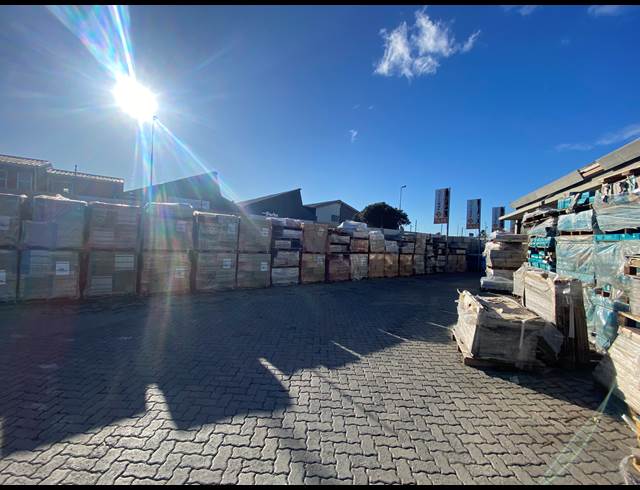2,350M² SHOWROOM TO LET IN PAARDEN EILAND