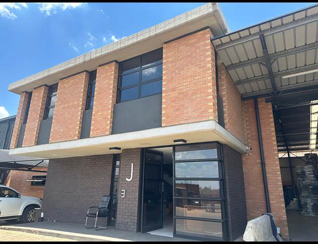 1,398.90M² WAREHOUSE TO LET IN CLAYVILLE