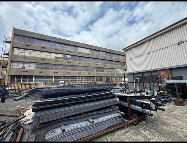 650M² WAREHOUSE TO LET IN WYNBERG