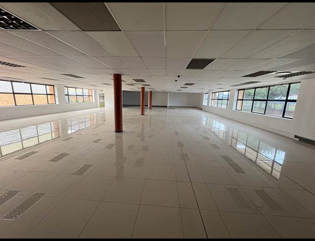 6,560M² WAREHOUSE TO LET IN HUGHES