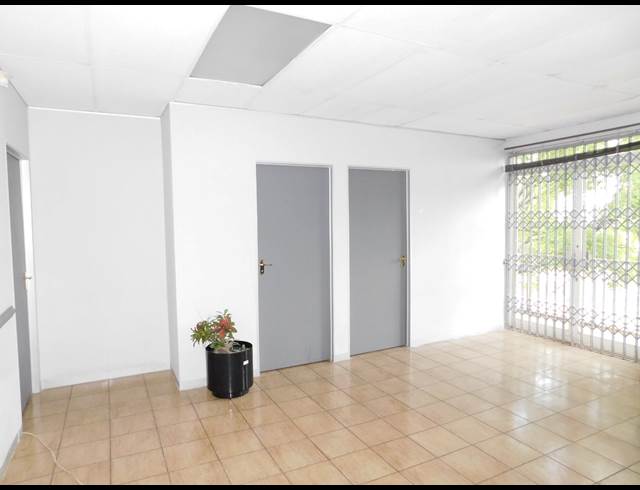 132M² OFFICE TO LET IN BORDEAUX
