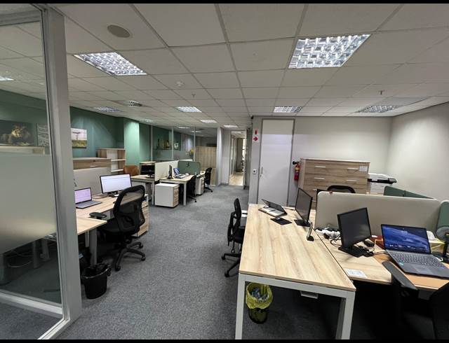 175M² OFFICE TO LET IN UMHLANGA RIDGESIDE