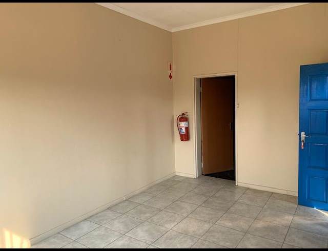 204M² WORKSHOP TO LET IN ROCKY DRIFT