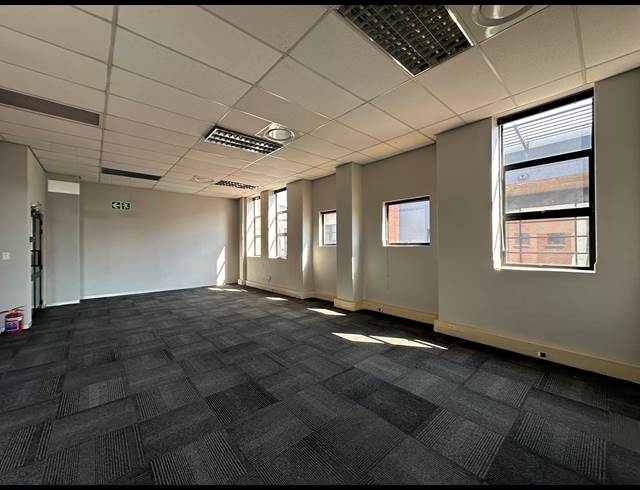 99.60M² OFFICE TO LET IN HIGHVELD TECHNOPARK