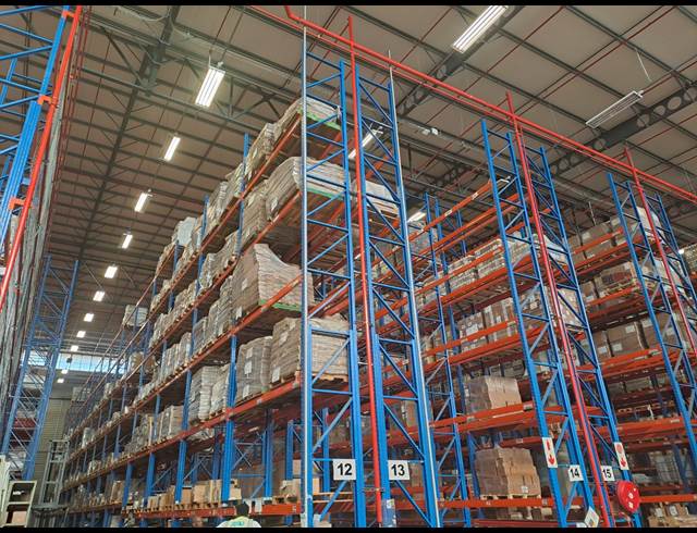 5,161M² FACTORY TO LET IN POMONA