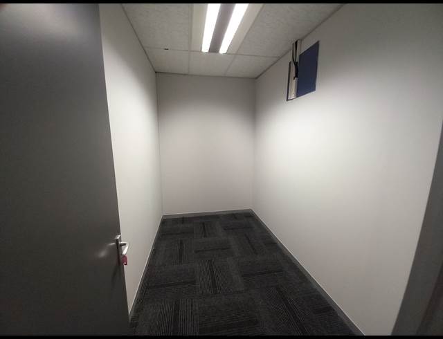 626M² OFFICE TO LET IN BRYANSTON
