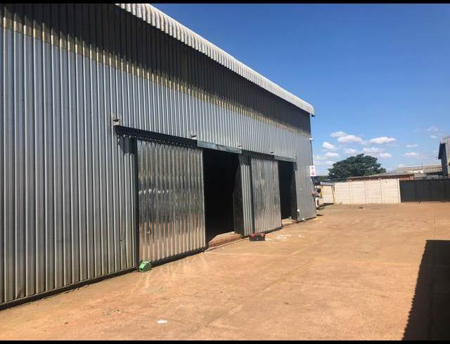 5,354M² FACTORY TO LET IN ROSSLYN