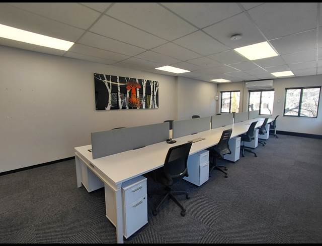 259M² SERVICED OFFICE TO LET IN BRYANSTON