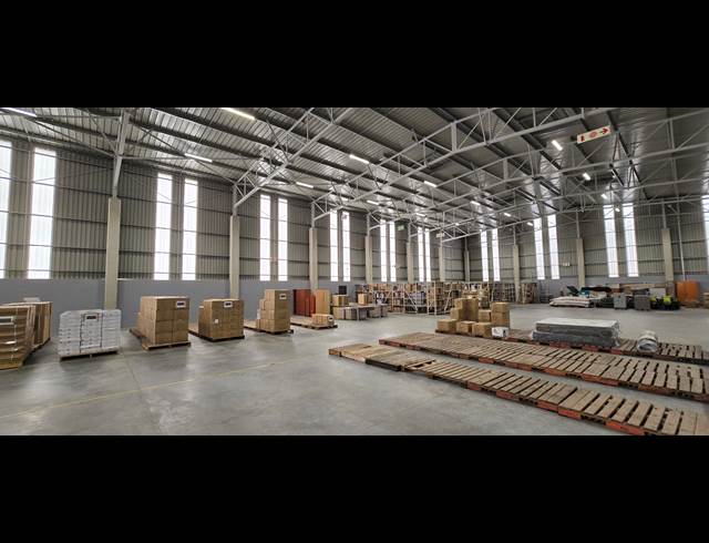2,526M² WAREHOUSE TO LET IN STRIJDOMPARK