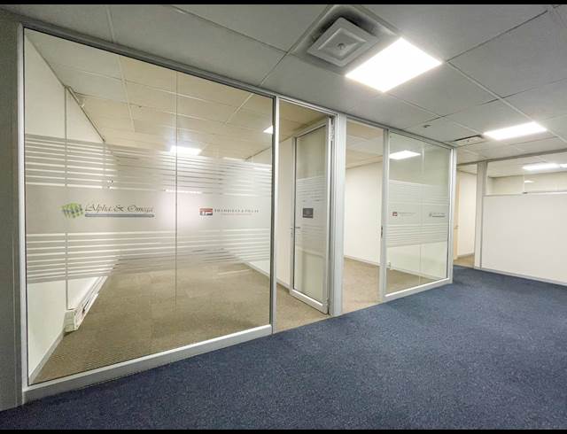 238M² OFFICE TO LET IN WESTVILLE