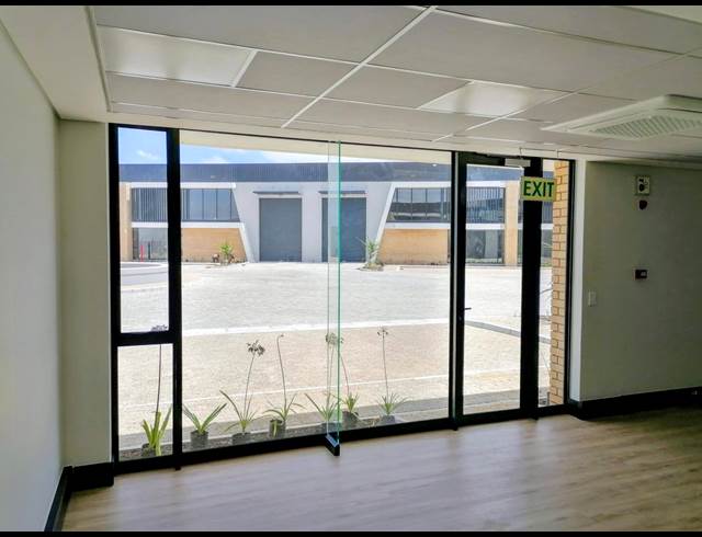 565M² WAREHOUSE TO LET IN STIKLAND INDUSTRIAL