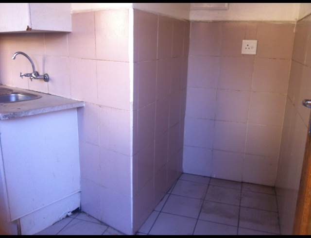 1 bed property to rent in WEST TURFFONTEIN
