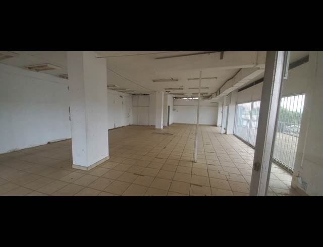 320M² RETAIL TO LET IN BORDEAUX