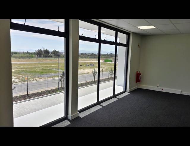 428M² WAREHOUSE TO LET IN STONEWOOD SECURITY ESTATE