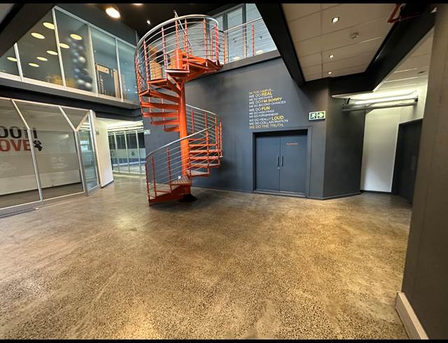 1,000M² OFFICE TO LET IN WOODSTOCK