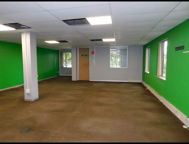 237M² OFFICE TO LET IN FERNDALE