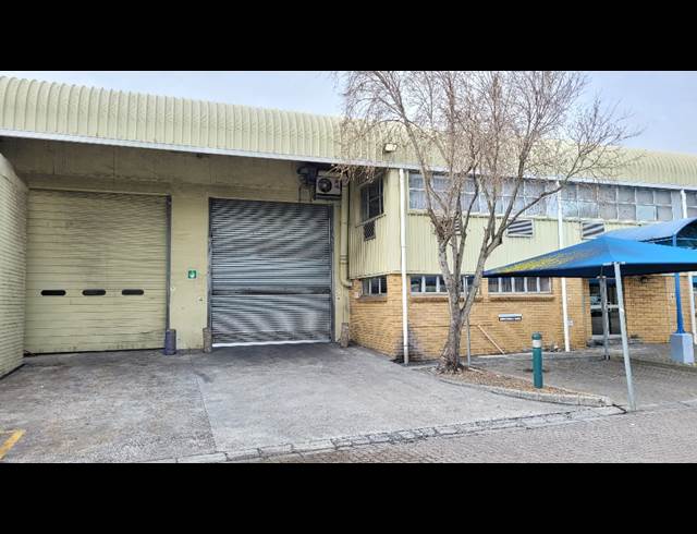 2,224M² WAREHOUSE TO LET IN EPPING INDUSTRIAL