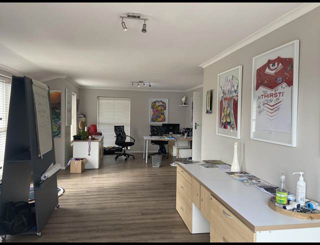 155M² OFFICE TO LET IN TOKAI