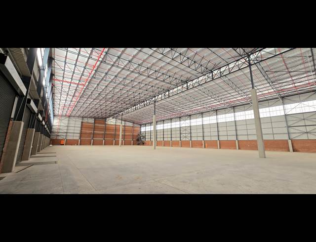 7,731M² WAREHOUSE TO LET IN NORTH RIDING