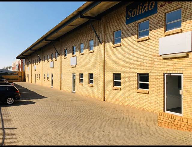 250M² WAREHOUSE TO LET IN CHAMDOR