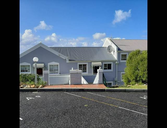 1 BEDROOM PROPERTY TO RENT IN SIMONS TOWN CENTRAL