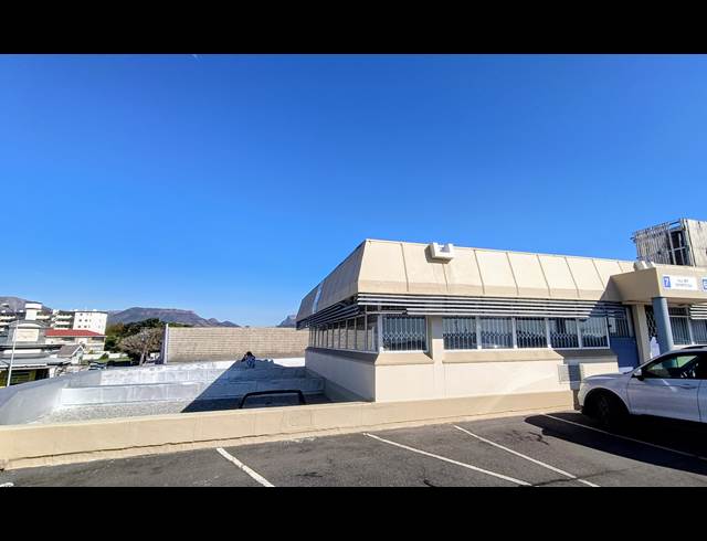 87M² OFFICE TO LET IN WYNBERG