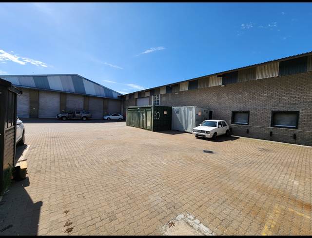 3,260M² WAREHOUSE TO LET IN KILLARNEY GARDENS