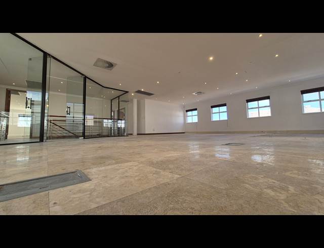 235M² OFFICE TO LET IN WESTLAKE