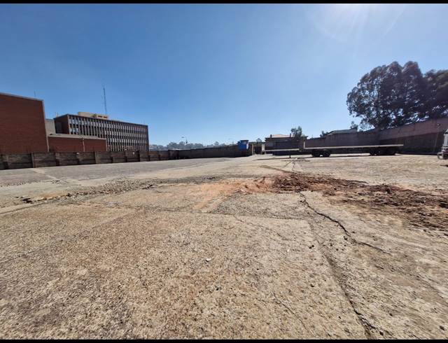 12,000M² WAREHOUSE TO LET IN GERMISTON CENTRAL
