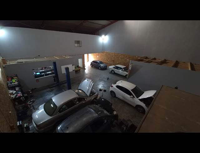 430M² WAREHOUSE TO LET IN HENNOPSPARK