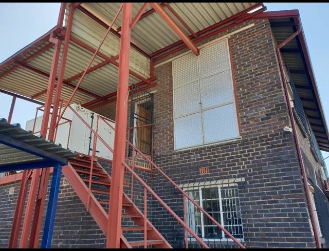 120M² WAREHOUSE TO LET IN WADEVILLE