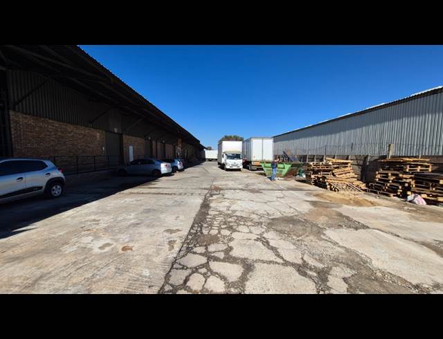 5,356M² WAREHOUSE TO LET IN ANDERBOLT