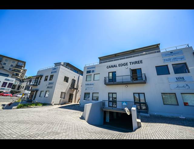 208M² OFFICE TO LET IN TYGER WATERFRONT