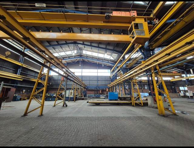 3,240M² WAREHOUSE TO LET IN ROODEKOP
