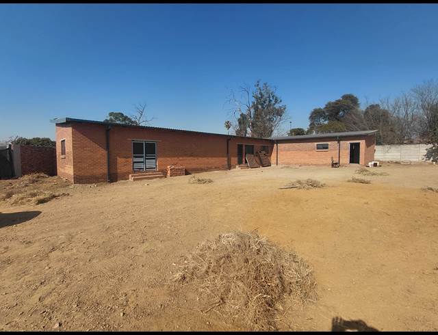 20,000M² INDUSTRIAL YARD TO LET IN POMONA