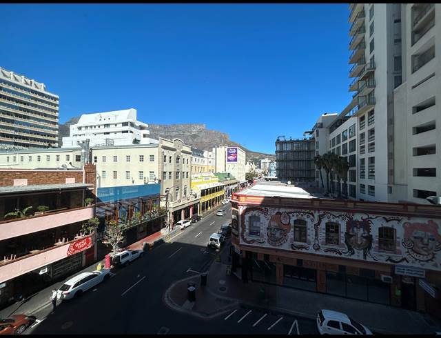 215M² BUSINESS CENTRE TO LET IN CAPE TOWN CITY CENTRE