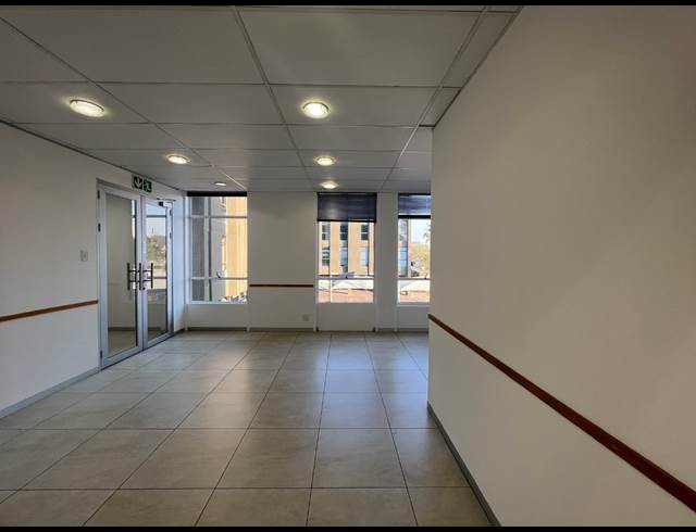 193M² OFFICE TO LET IN ROSEBANK