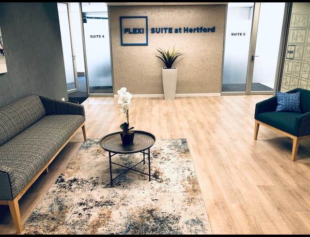 22M² SERVICED OFFICE TO LET IN VORNA VALLEY