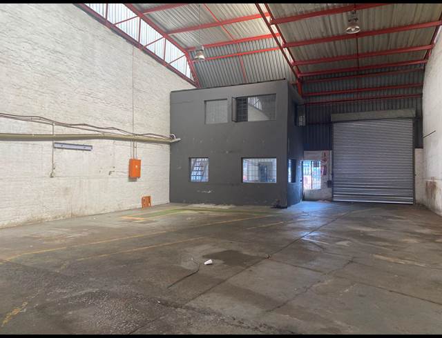 210M² WAREHOUSE RENTED IN SPARTAN