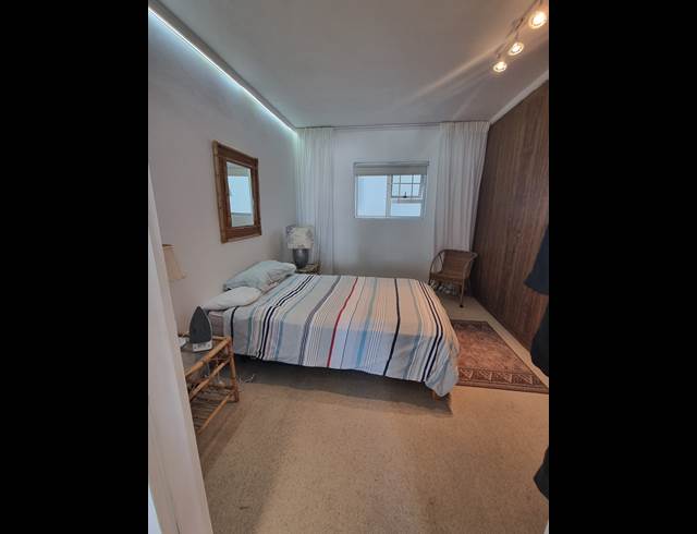 2 bed property to rent in SEA POINT