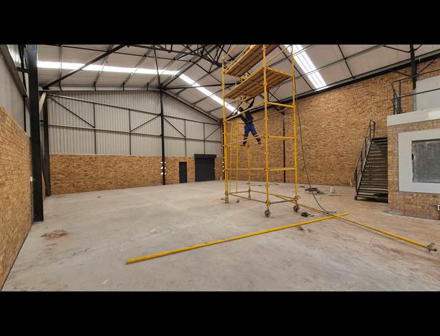 515M² WAREHOUSE TO LET IN BARTLETT