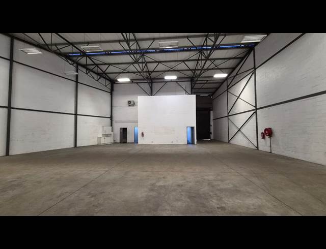 510M² WAREHOUSE TO LET IN ATLAS GARDENS