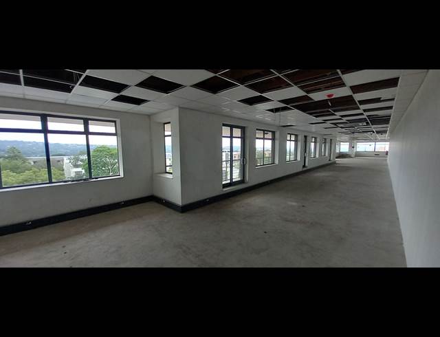 284M² OFFICE TO LET IN EDENBURG
