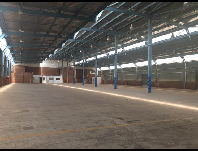 3,006M² WAREHOUSE TO LET IN SUNNYROCK