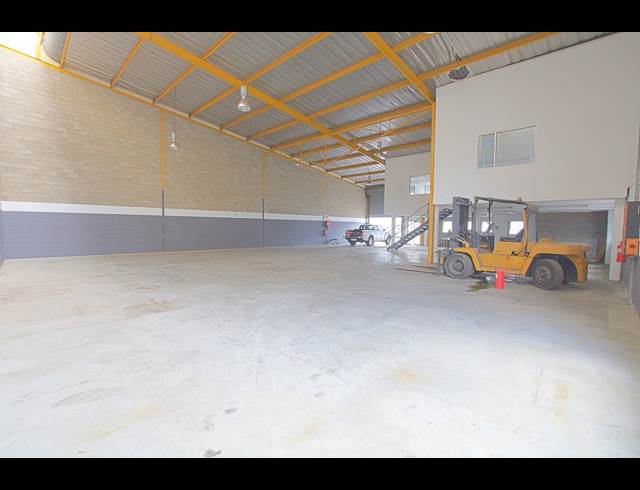 345.80M² WAREHOUSE TO LET IN KYA SANDS